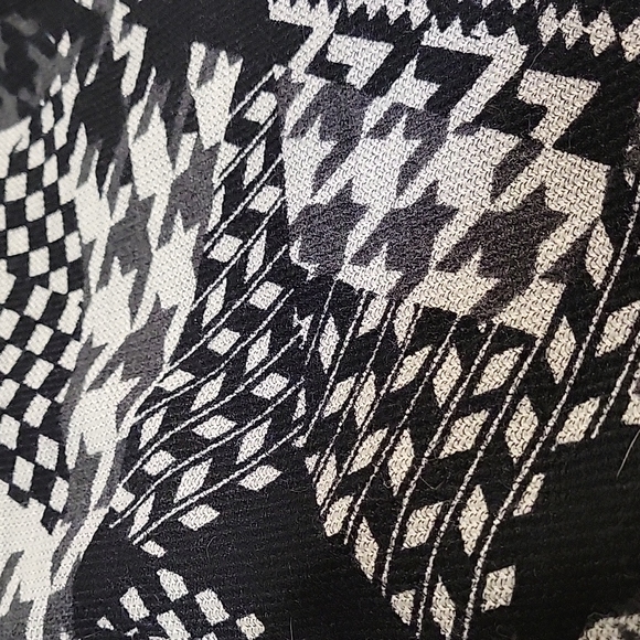 Creation size M women's black and gray button front sleeveless cardigan - Picture 10 of 10